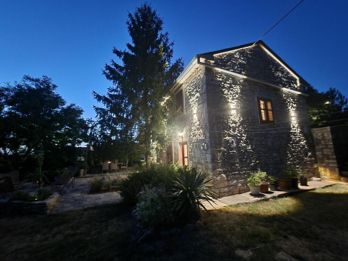 Stonehouse Ana With Jacuzzi Rovinj-Krmed Βίλα Εξωτερικό φωτογραφία