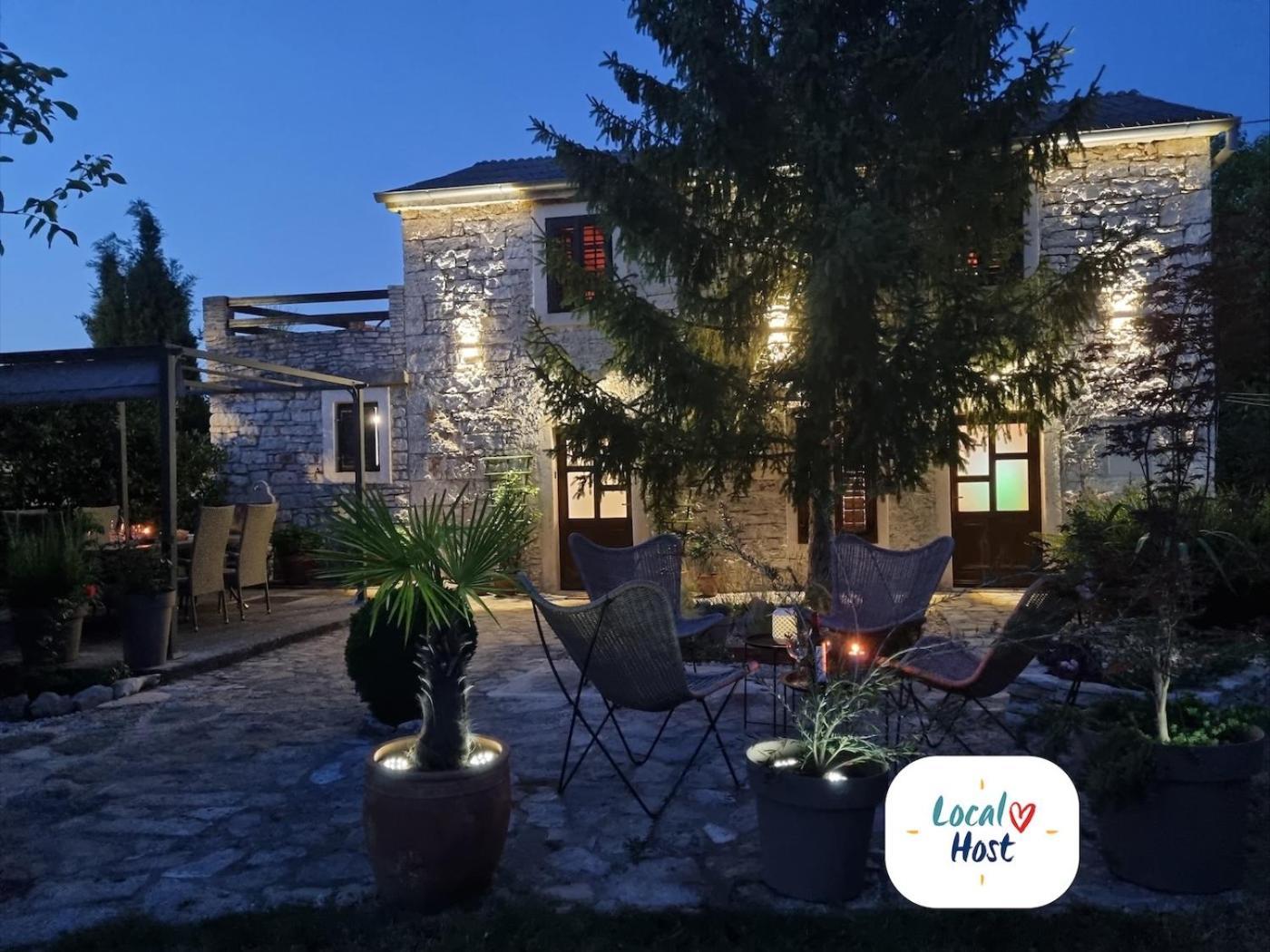 Stonehouse Ana With Jacuzzi Rovinj-Krmed Βίλα Εξωτερικό φωτογραφία